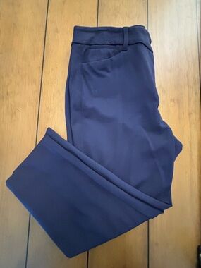 Classic Navy Women's Ankle-Length Trousers by White House | Black Market